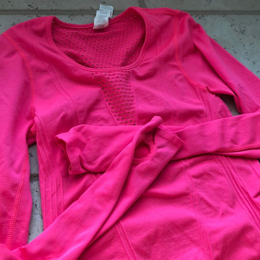 Athletic top